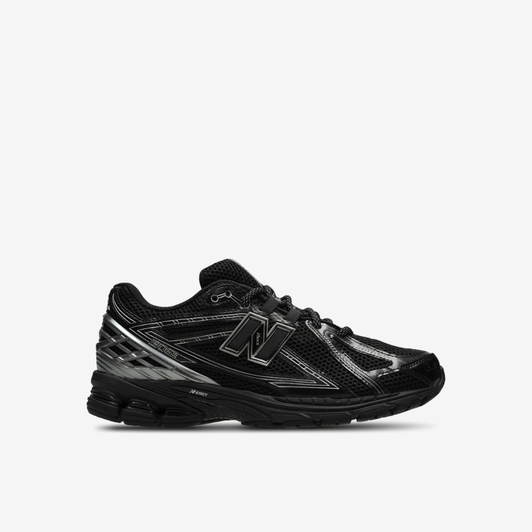 New Balance 1906R disponible chez Wavekickz