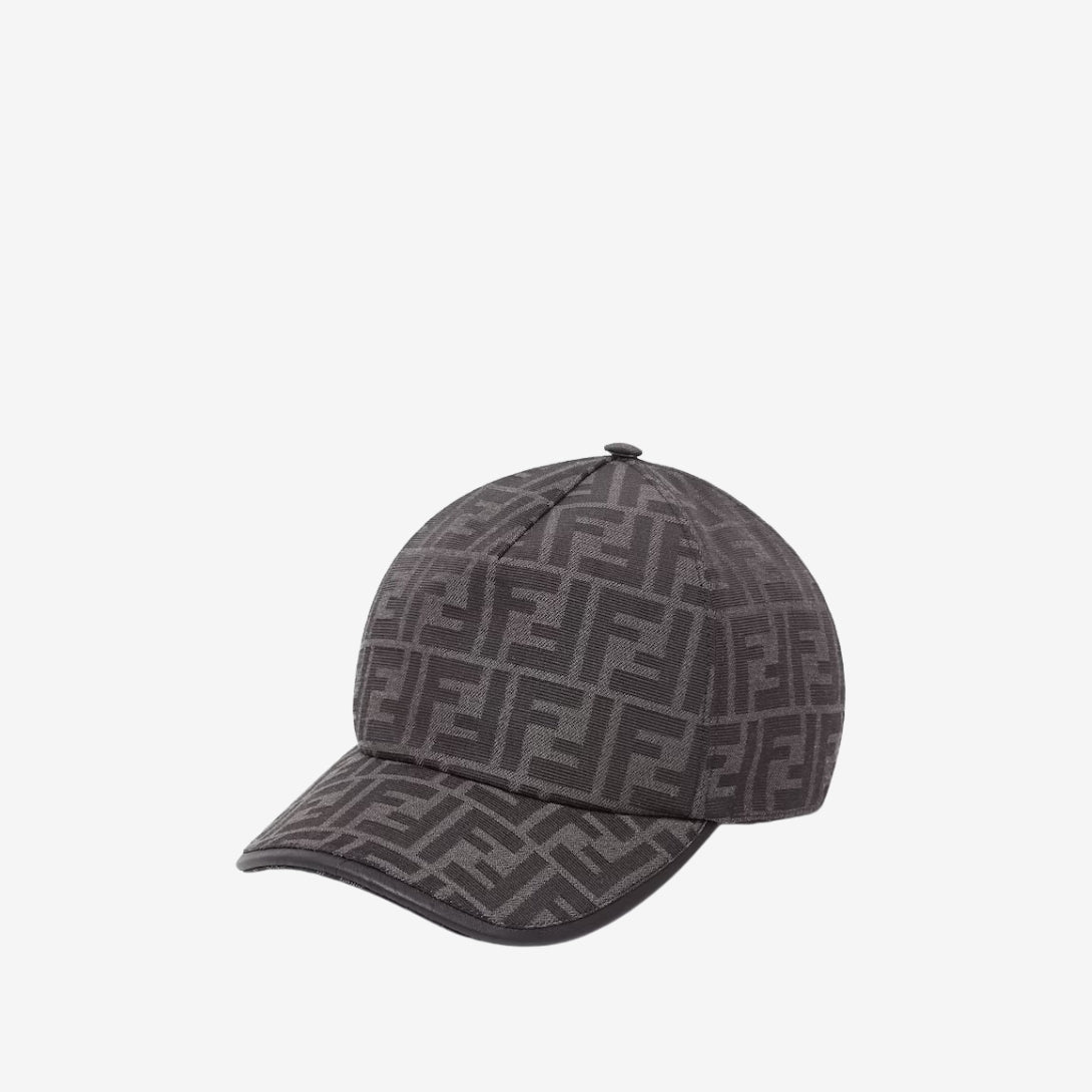 Casquette Fendi disponible chez Wavekickz