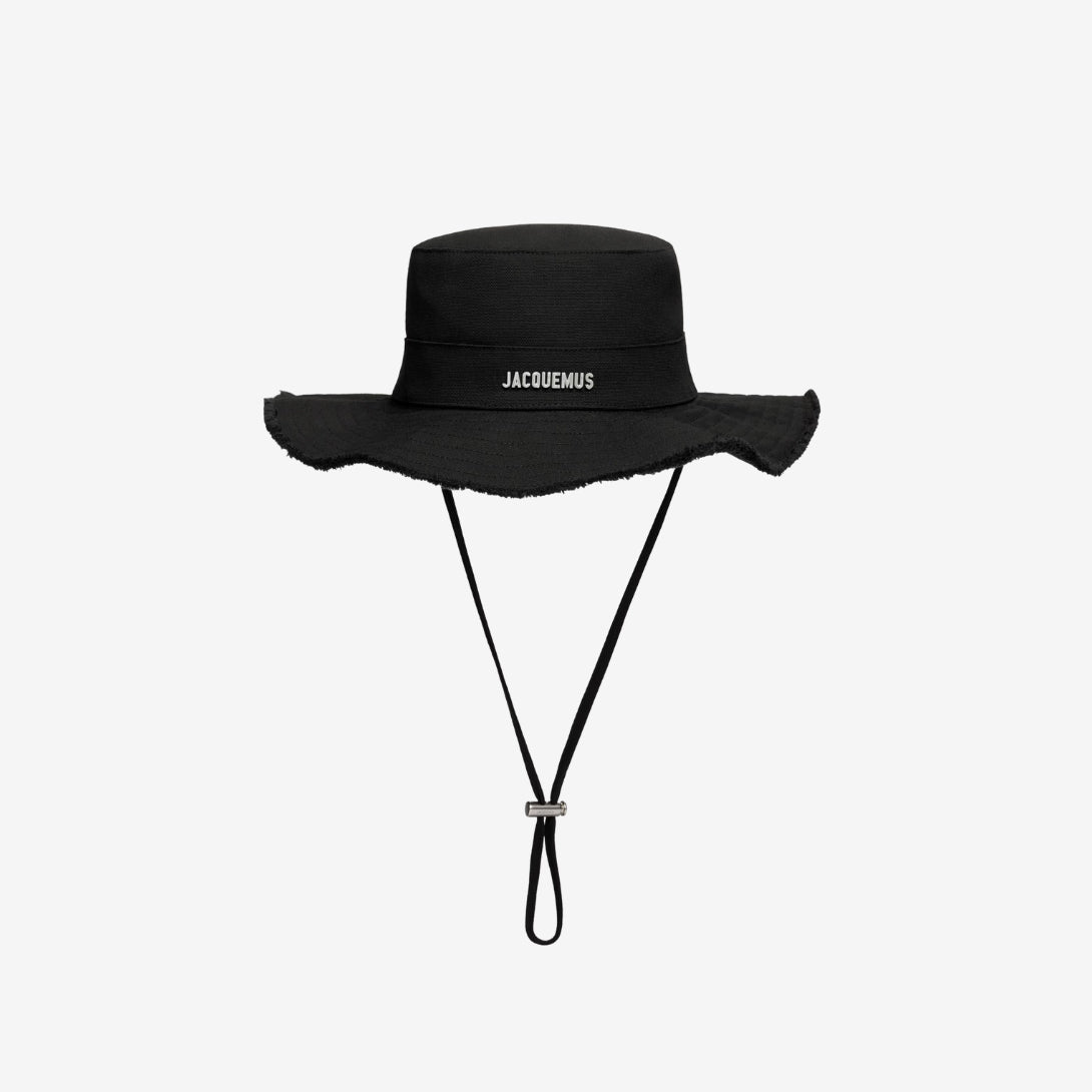 Bob Jacquemus disponible chez Wavekickz