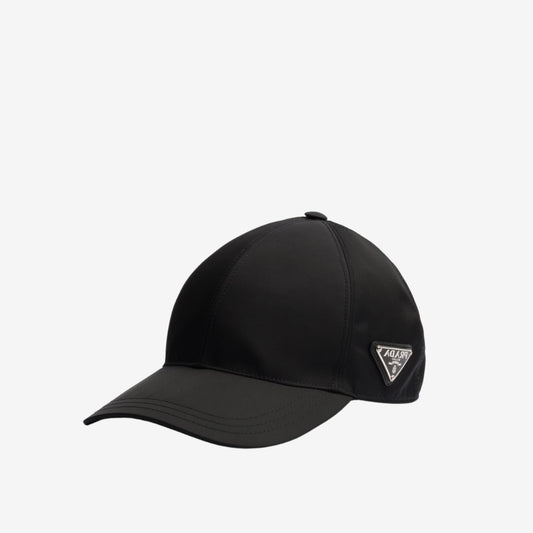 Casquette Prada disponible chez Wavekickz