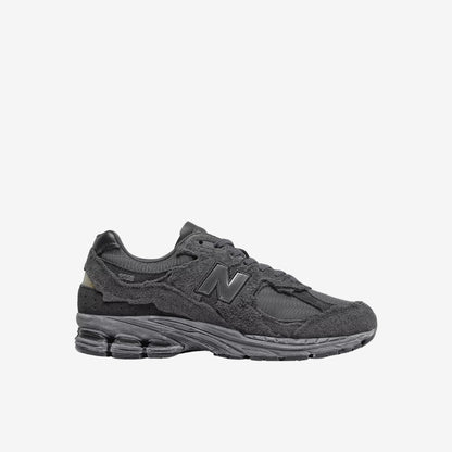 New Balance 2002R disponible chez Wavekickz
