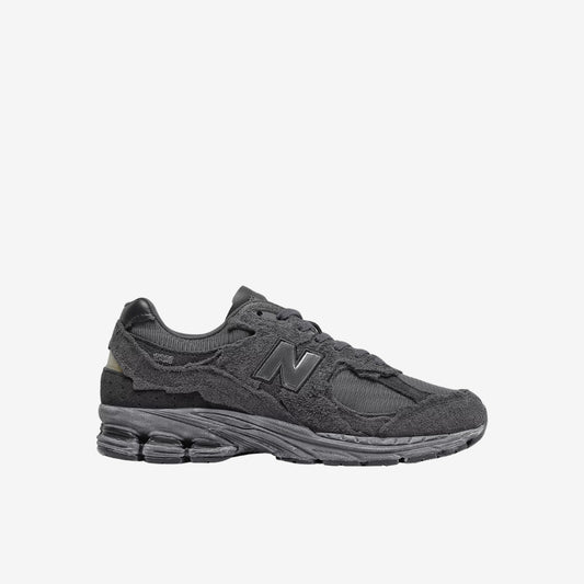New Balance 2002R disponible chez Wavekickz