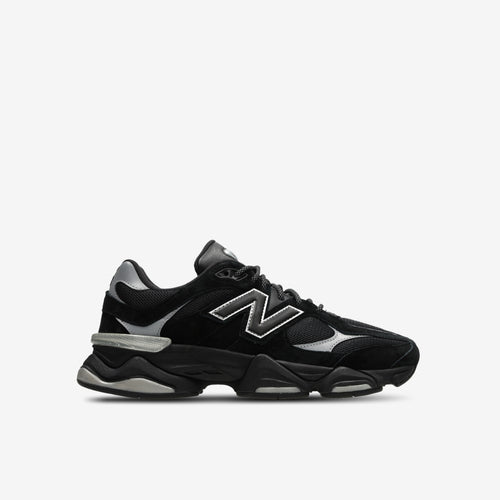 New Balance 9060 disponible chez Wavekickz