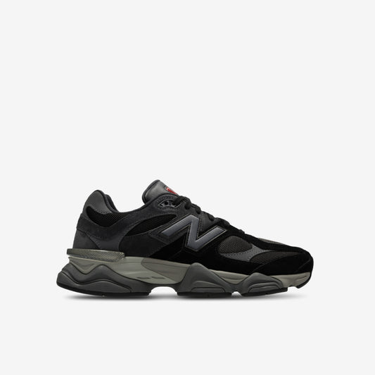 New Balance 9060 disponible chez Wavekickz