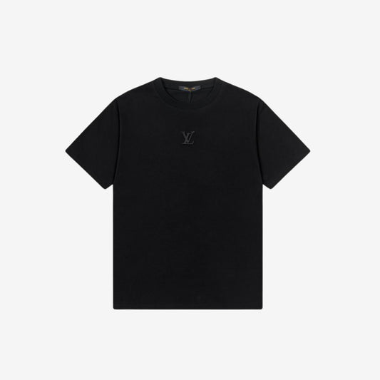 T-shirt Louis Vuitton disponible chez Wavekickz