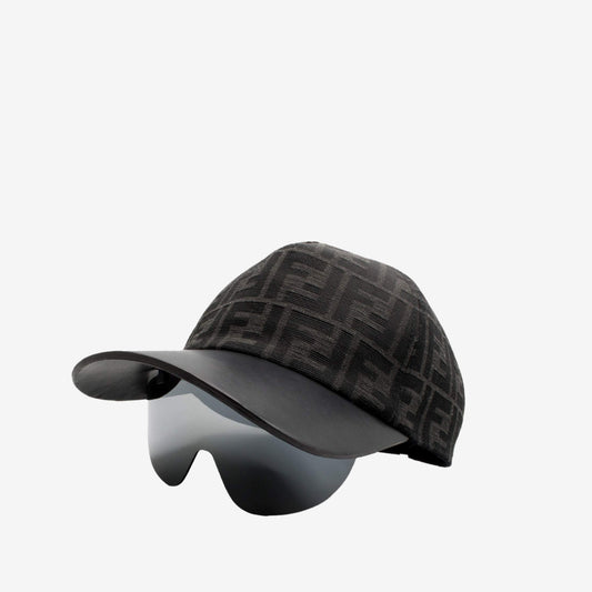 Casquette Fendi disponible chez Wavekickz