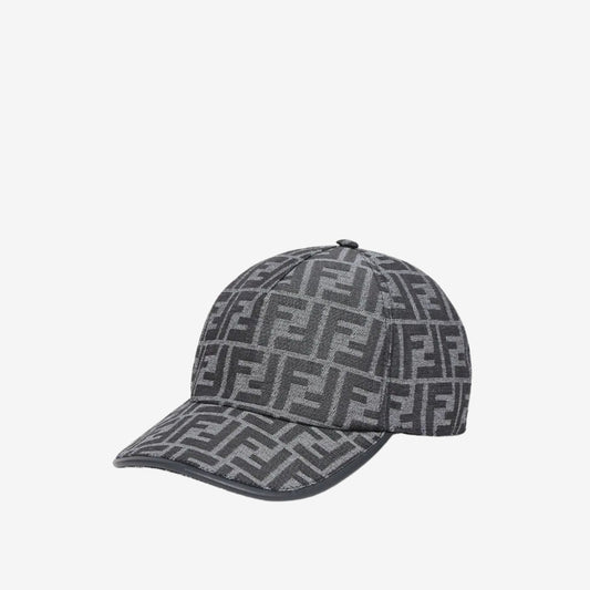 Casquette Fendi disponible chez Wavekickz