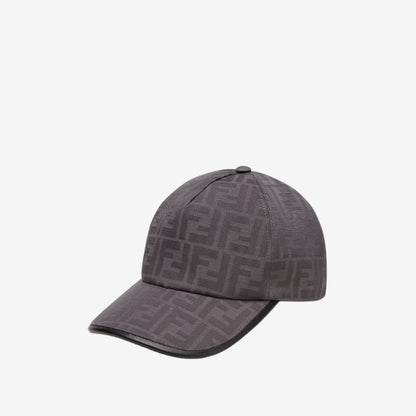 Casquette Fendi disponible chez Wavekickz