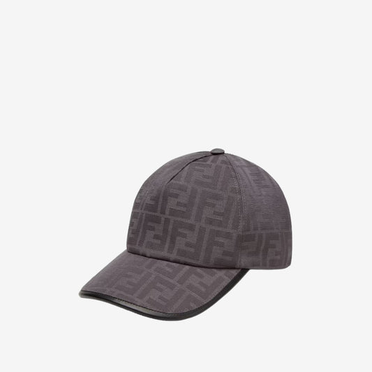 Casquette Fendi disponible chez Wavekickz