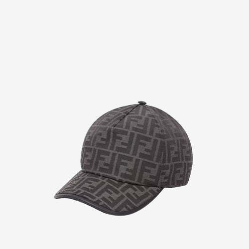 Casquette Fendi disponible chez Wavekickz