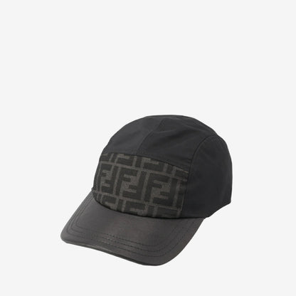 Casquette Fendi disponible chez Wavekickz