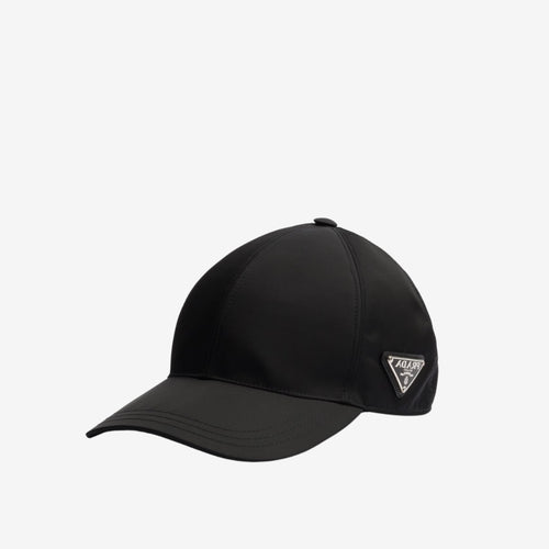 Casquette Prada disponible chez Wavekickz